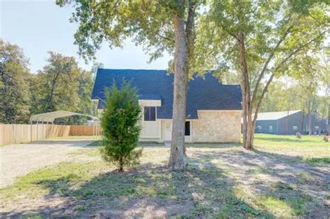 155 laney grey|155 Laney Dr, Livingston, TX 77351 